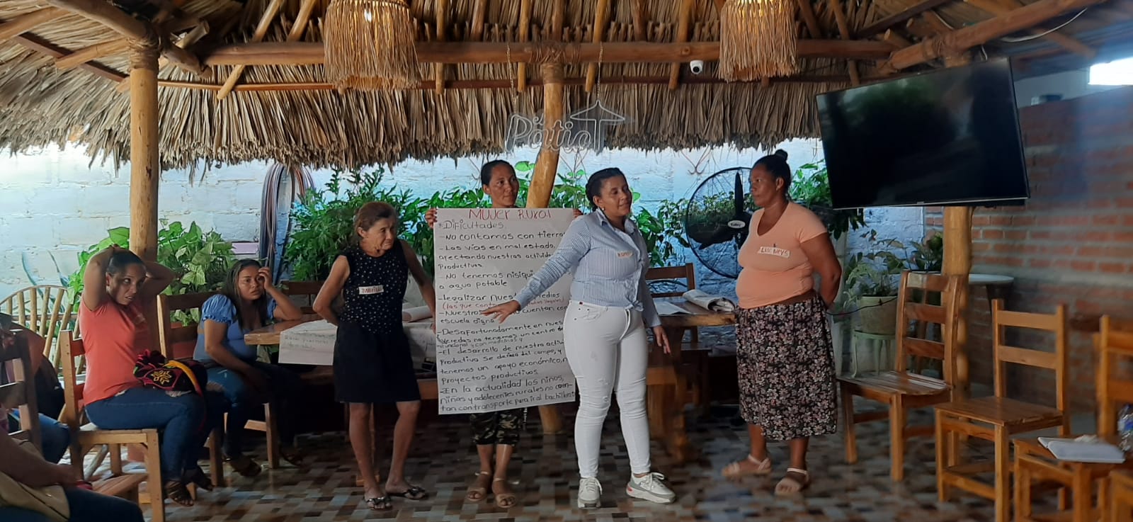 Elementos relacionados con la justicia y el derecho